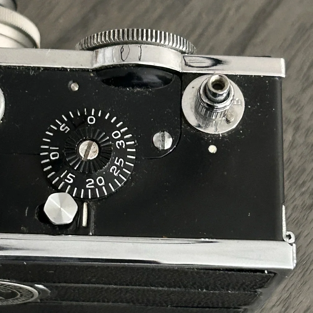 Vintage Argus C3 Rangefinder Camera USA with Brown Leather Pouch Untested